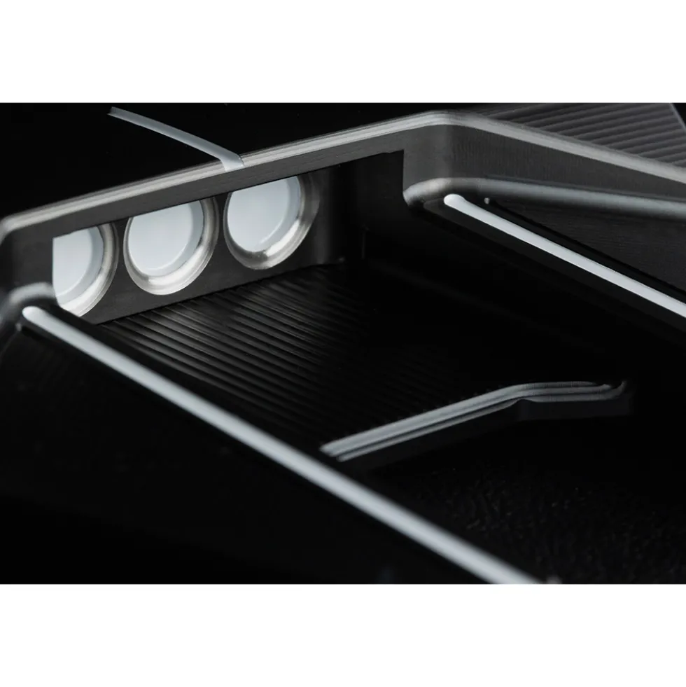 Phantom Black 7 Putter